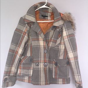 Woman’s plaid Jacket/ Coat